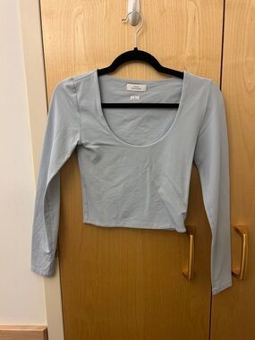 Aritzia Babaton Light Blue Scoop Neck Long Sleeve Top